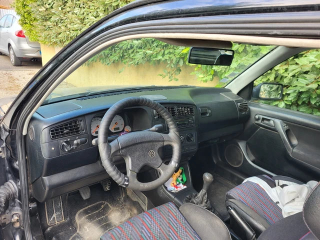 voitures golf tdi 90cv gt