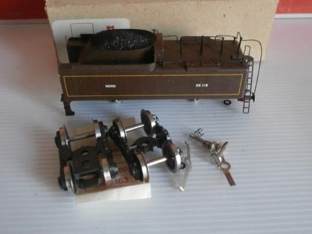 Locomotive Vapeur Montain 241-P-16 ALTAYA échelle 1/32 - Modélisme