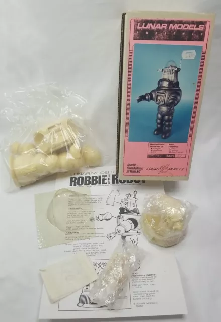 FORBIDDEN PLANET ROBBY THE ROBOT RESIN MODEL KIT LUNAR MODELS new