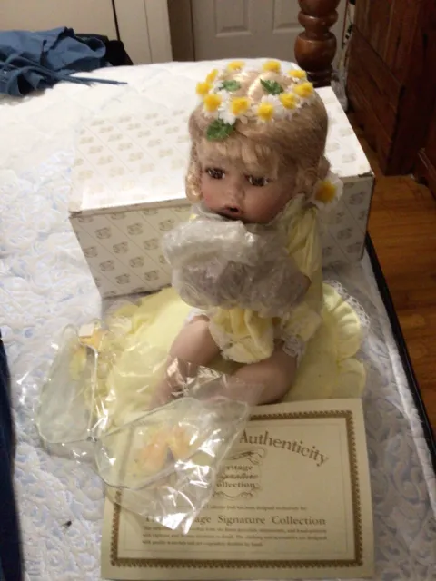 Heritage Signature Collection Porcelain Doll Daisy 12380 New In Box