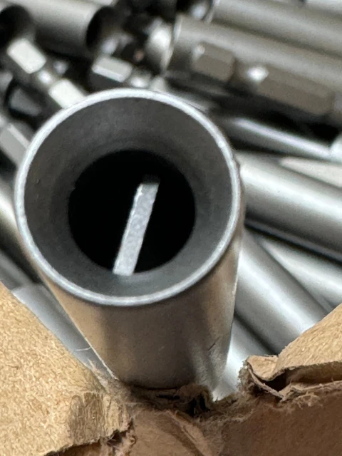 Uffy Schlitz-Bit Mit Finderhülse – 4,9 Mm X 9,5 Cm, Für Elektrische Blenden & Flachkopfschrauben