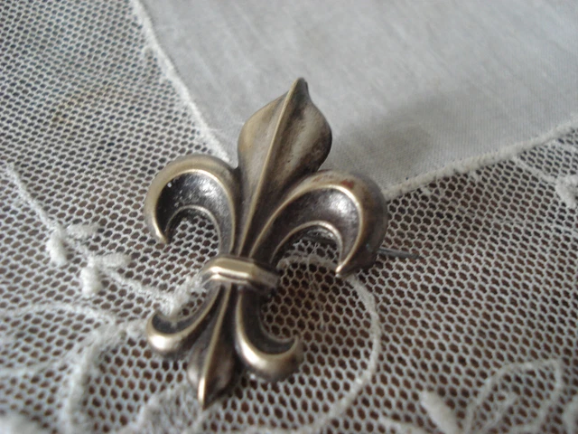Lot De 2 Broches Anciennes Et Vintage - Bijoux Rétro à Collectionner Ou à Porter