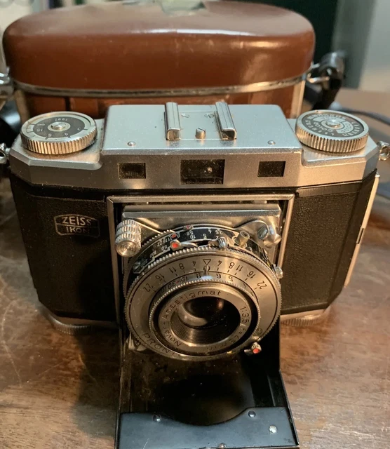 Zeiss Contina II , Novar 3,5/45, Prontor-SV in BT, Kleinbild-Messsucher-Kamera