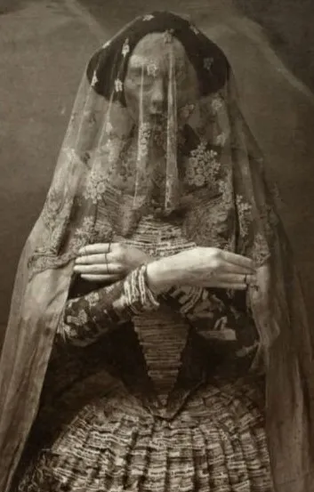 Antique Creepy Lady Halloween Photo 1672b Oddleys Strange & Bizarre