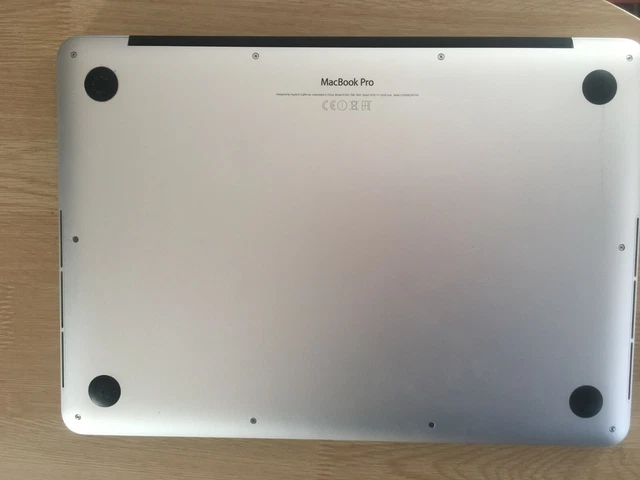 Apple MacBook Pro 13.3" 2015 256GB SSD Intel Core i5 Dual Core 2.7 GHz 8GB RAM 7