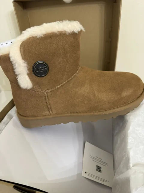 Womens UGG Size 10 Mini Bailey Snaps Boot Chestnut New