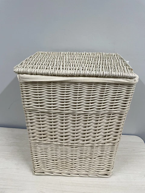 VTG Large White Wicker Rattan Laundry Hamper Basket With Hinged Lid and Handles
