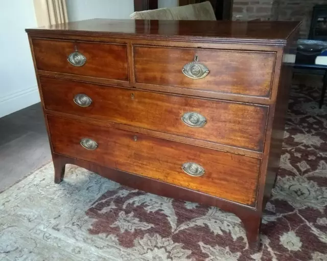 Unusual Regency mahogany chest of drawers