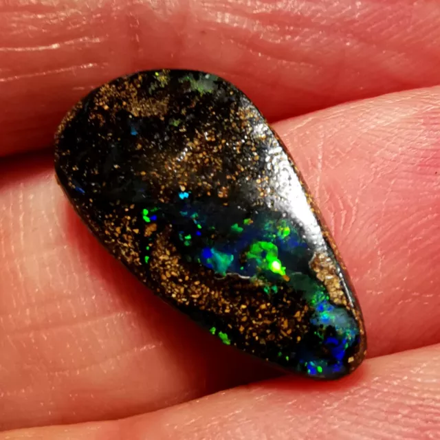 10 €/ct Opale boulder d'Australie 5,45 cts flashs multicolores