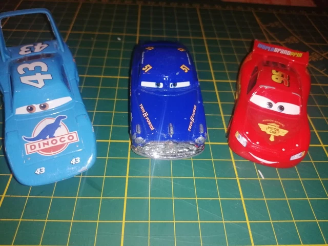 lot de  voitures cars disney pixar metal  d occasion