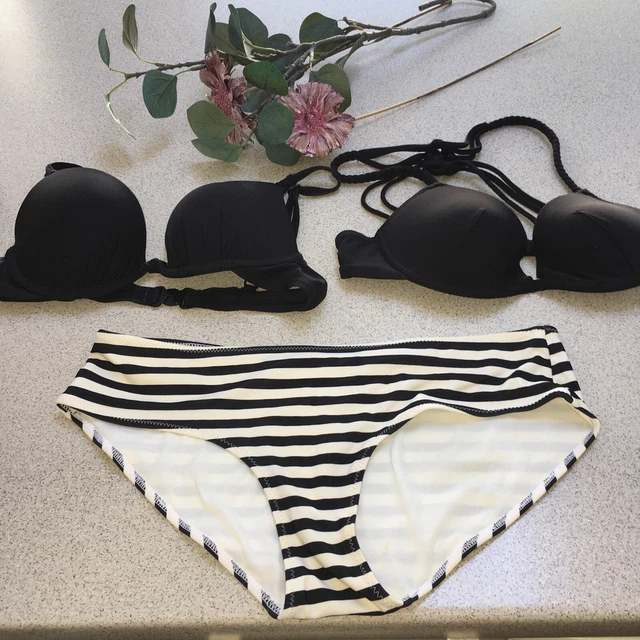 Bikini Marks & Spencer TAGLIA 8/10 bianco e nero a righe fondo e 2 top imbottito in perfette condizioni