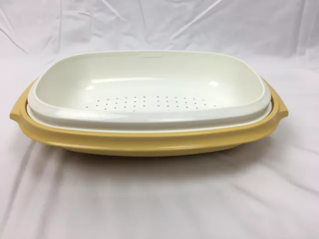 Tupperware Meals in Minutes Microwave Steamer Harvest Gold 2pc Colander Containe