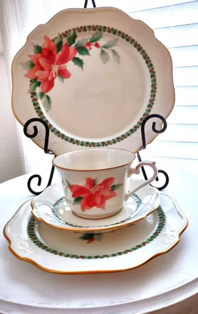  Noritake Christmas Memories Ivory China 7291 Four piece place setting 1985-1989