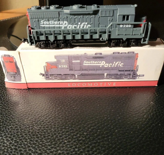 Southern Pacific Locomotive #9725 Model Train No 418 High Speed In Box