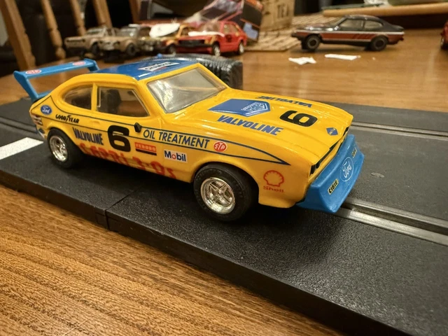Scalextric 1/32 Scale Slot Car C.2059 - Ford Capri 3.0s