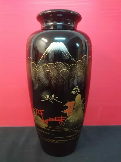 Antique Chinese Oriental Lacquer Lacquer Vase Hand Painted Landscape 1970's