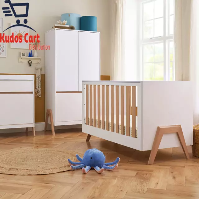 Tutti Bambini Fuori 4-teiliges Kinderzimmer-Set weiß & eiche Babybett Zugkommode Kleiderschrank
