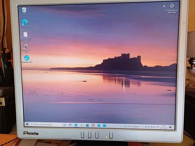 Moniteur AOC E966Sw LED 18,5 Pouces (47,5 Cm) Noir - Pour Pièces / Non Fonctionnel