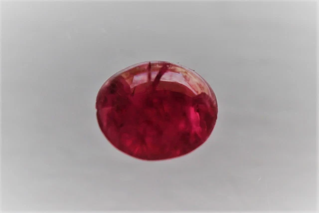 Spinelle Rouge Naturel Du Sri Lanka - 5,65 Carats - Certificat AGI - Taille Ovale