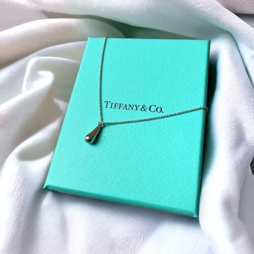 Tiffany & Co. Sterling Silver Elsa Peretti Teardrop Necklace Pendant W/BoxⓁ