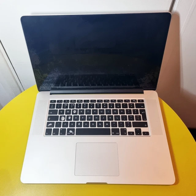 Apple MacBook Pro A1398 15" Retina Core i7 2.3GHz 16GB RAM 256GB SSD *
