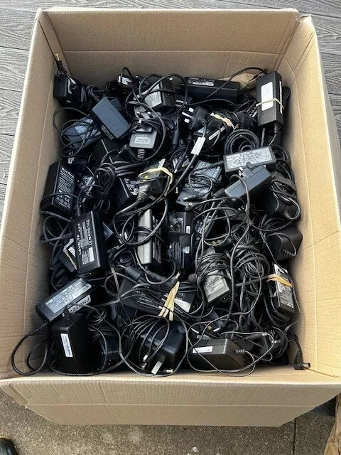 Joblot  HP/Dell/Lenovo/Toshiba/Acer /Sony/ USB laptop chargers