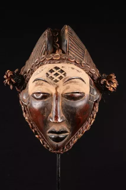 22791 A Primitive African Punu Mask Gabon