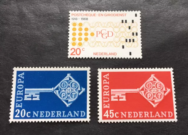 Netherlands Nederland 1968 - 3 mint stamps - Michel No. 899, 900
