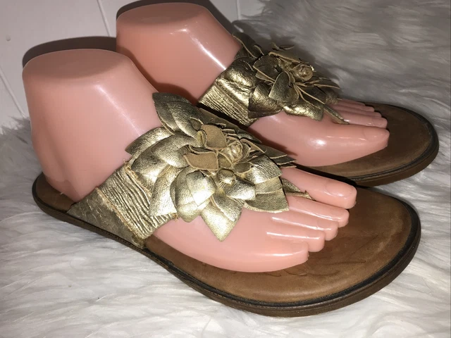 BORN Sandals Gold Leather Astrid B45210 Womens SZ 8/39 Sandal Slip On Flower