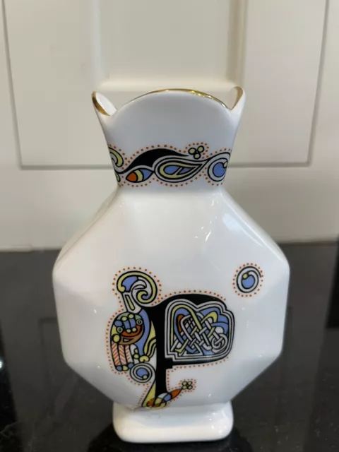 Royal Tara (Ireland) Bone China Book of Kells Letter "P”Celtic Design 5” Vase 2