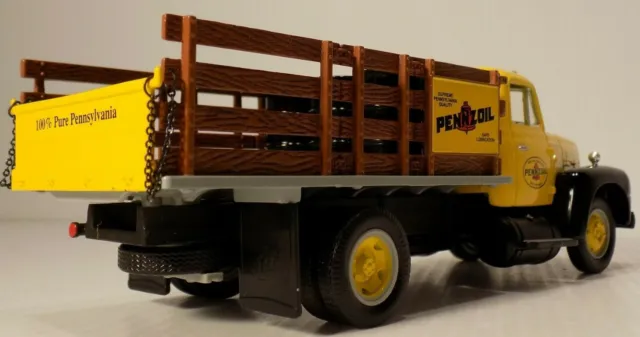 First Gear 1957 International Stake Truck with Load of Oil Barrels #10-2272 NOS