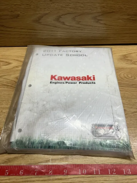 Libro de entrenamiento escolar Kawasaki 2011 actualizado de fábrica sellado