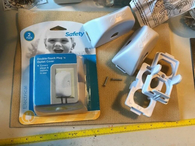 Home Lot 2 Safety 1st Double Touch Plug Outlet Cover 2 Covers New & Open ry