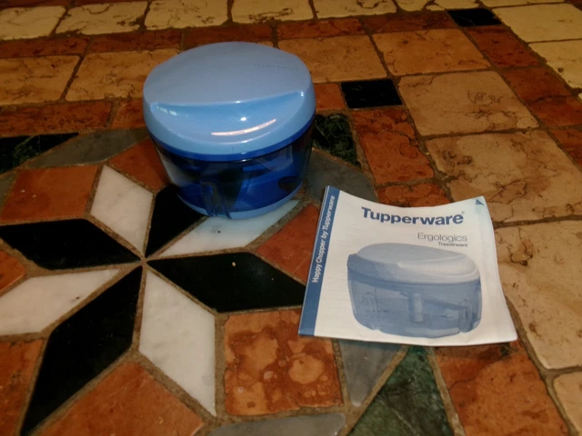 Twister Tupperware Pour Hacher Oignons, Persil, Ail - Hachoir Manuel Vintage En Excellent état