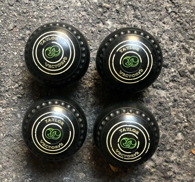 Thomas Taylor Vector Vs Lawn Bowls