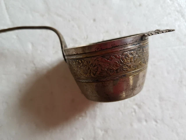 CUILLERE PASSE THÉ PASSOIRE PASSETTE MÉTAL ARGENTÉ/ Silver-plated tea-strainer EUR 21,00 - FR