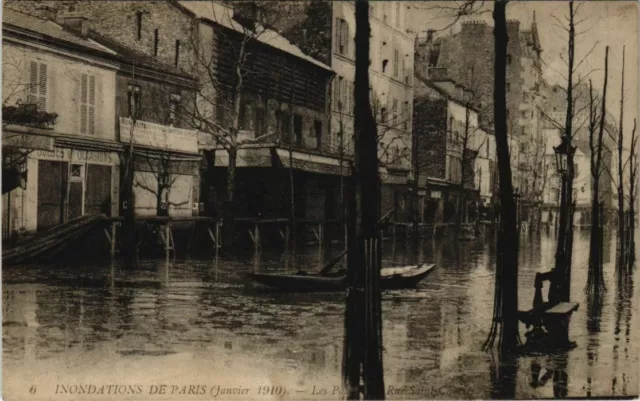 CPA PARIS 15e - La Passerelle de Rue Saint-Charles - LL.6 (63698)