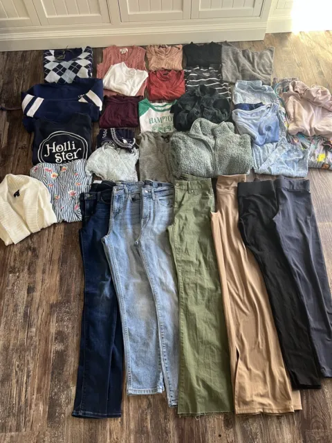 HUGE WOMEN'S CLOTHES Lot. Most Sizes Are Sm And Med. Some Large And 1 XL.  $50.00 - PicClick