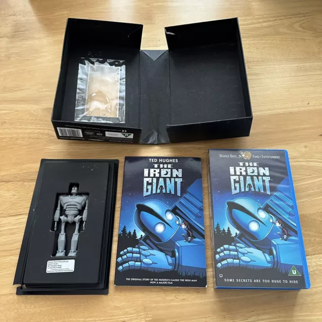 THE IRON GIANT Box VHS Set including exclusive Toy Figure Book 1999 ...