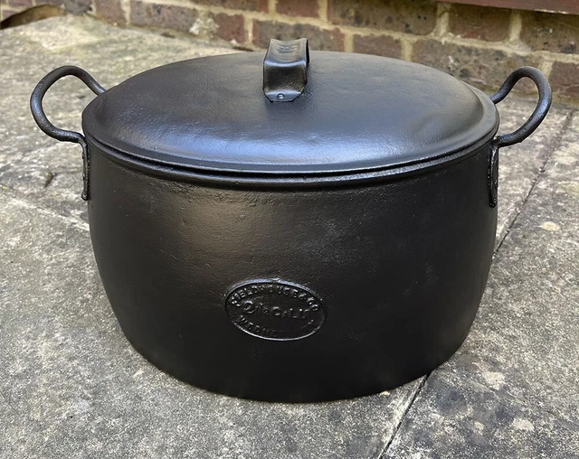 ANTIQUE CAST IRON Pot c/w Lid by Fieldhouse & Co, Wednesbury £110.00