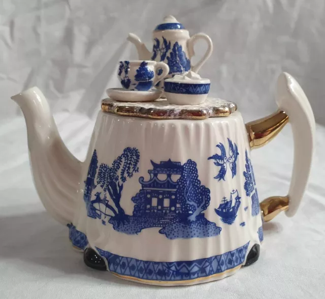 Paul Cardew, Cardew Blue Victorian Tea Table (Old Willow) Novelty Teapot, c2001