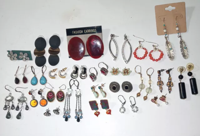 25 Pairs Vintage  Earrings Jewelry  Lot