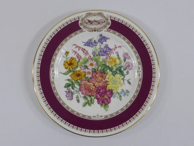 Plato coleccionable de exhibición de flores Wedgwood Chelsea 1984 Lys de Bray (117)