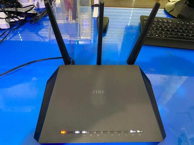 NETGEAR R7000-100PAS Nighthawk AC1900 1300 Mbps router wireless CA