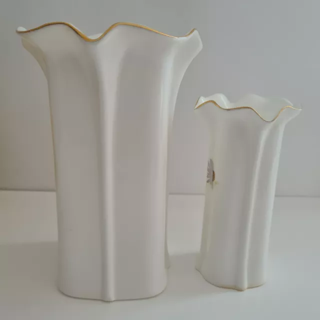 Summer Rose Fine Bone China Vases x 2 17.5cm & 14cm Made In Taiwan. Flowers. 3