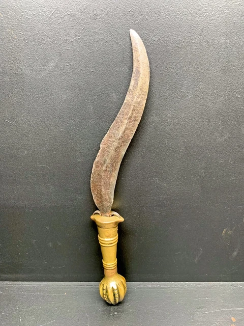 Old Uncommon Model Of Asian Knife, Early 20Th Century, May Be Burmese Or Tibet