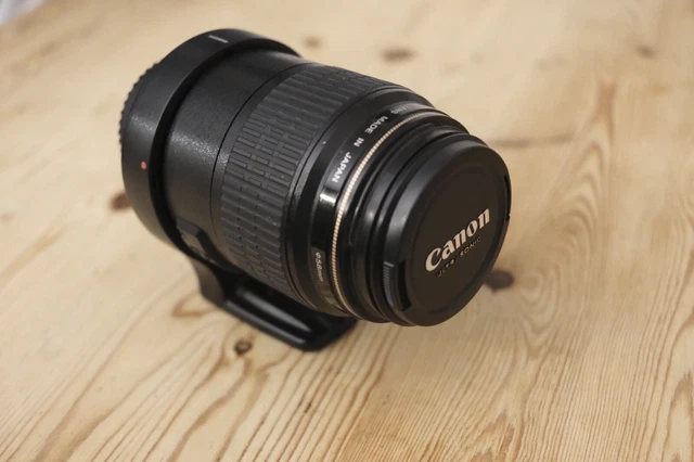 Canon EF 100mm F/2.8 Macro USM Lens