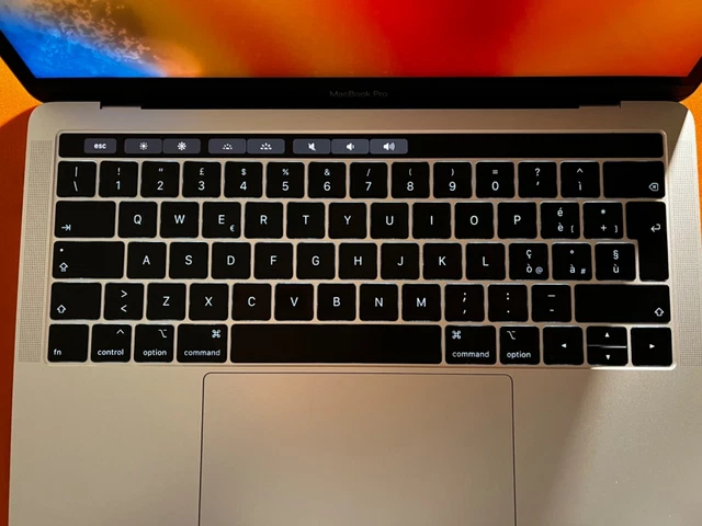 Apple MacBook Pro 13.3" (256 GB SSD, Intel Core i5 2,4 GHz, 16 GB RAM) PERFETTO 2