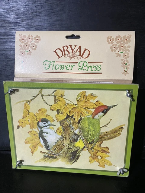 Prensa de flores DRÍAD - Diseño de pájaro carpintero 9,25 pulgadas x 7,25 pulgadas - SIN USAR