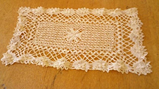 Antique Bobbin Lace Table Mat - Maltese Work Antique Bobbin Lace Table Mat - Maltese Work